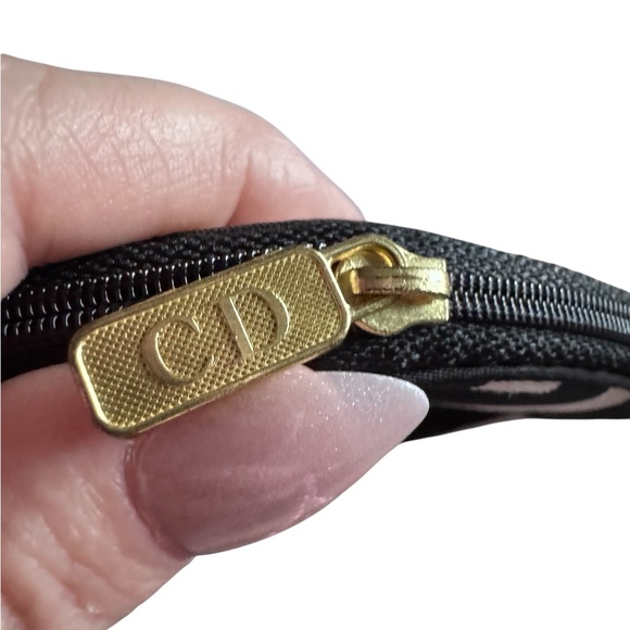 Adorable vintage Dior Black and White Striped Cosmetic Bag - Picture 2 of 7